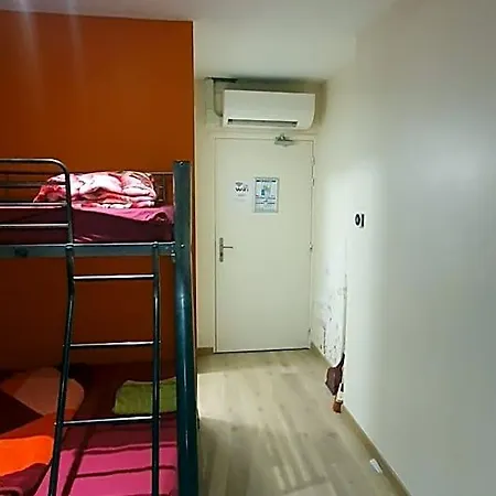 Le Privilege Hotel La Courneuve