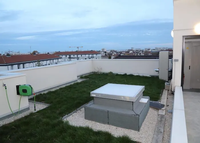 Le Privilege 3* לה קורנב